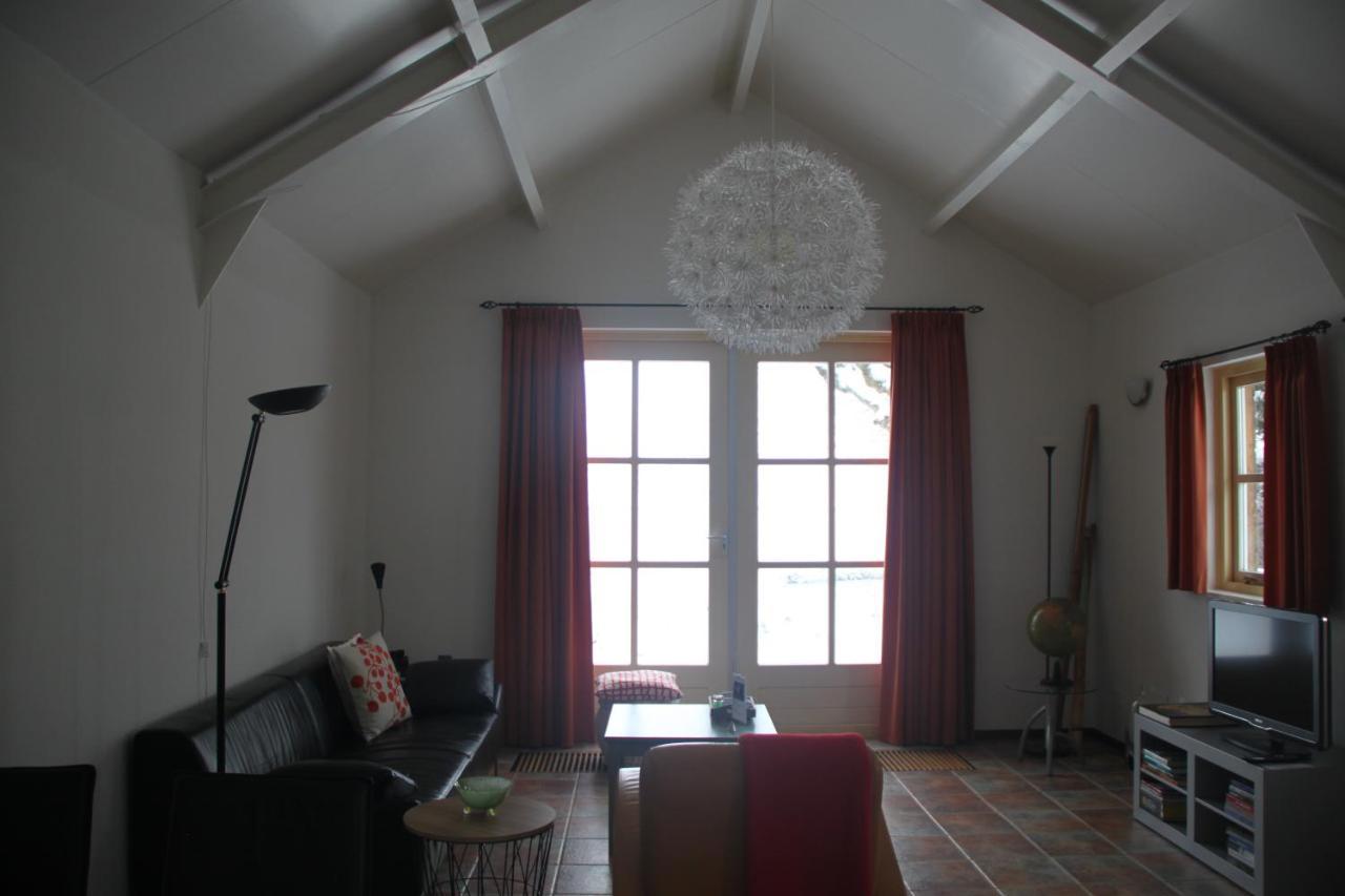 Vakantiehuisje Achter Odiliapeel Экстерьер фото