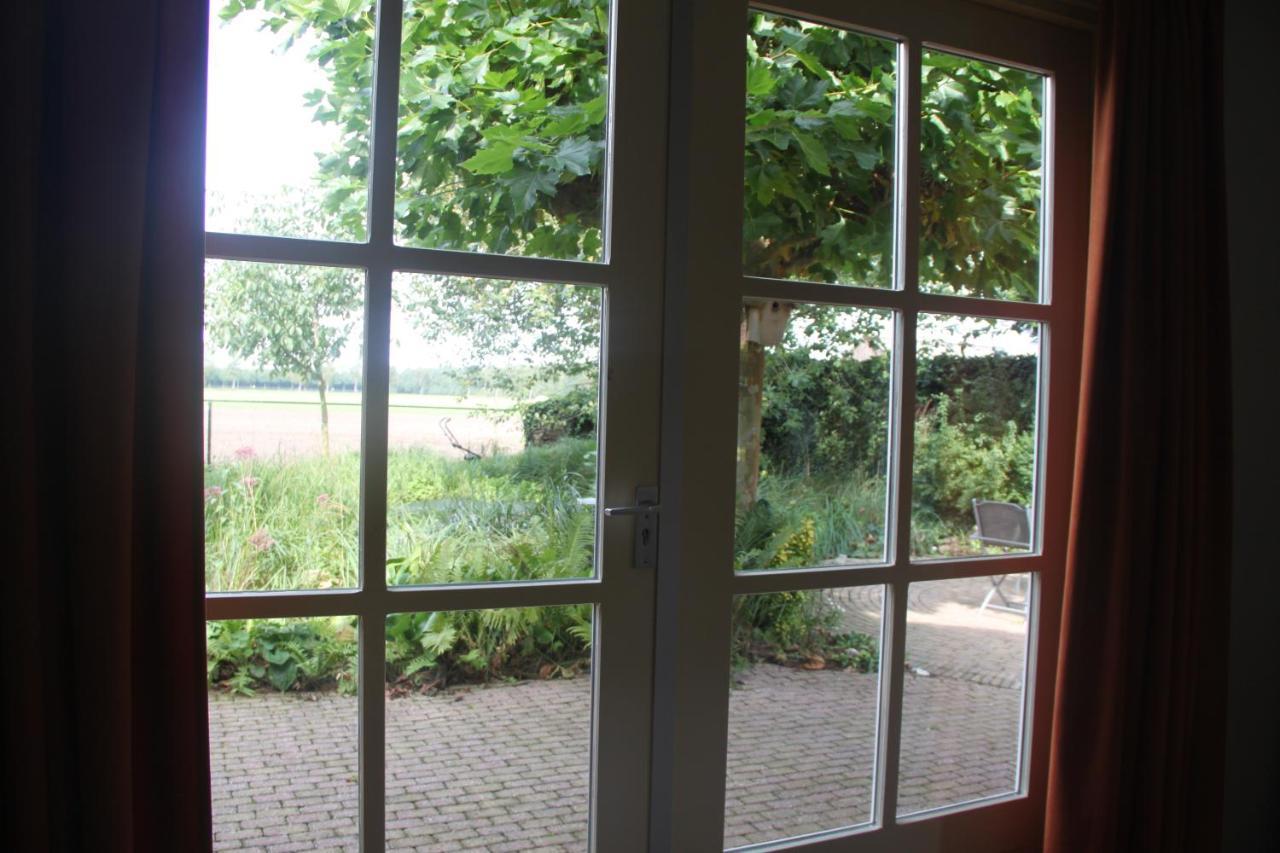 Vakantiehuisje Achter Odiliapeel Экстерьер фото
