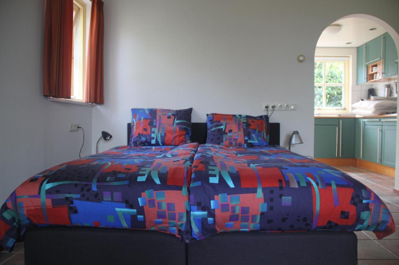 Vakantiehuisje Achter Odiliapeel Экстерьер фото