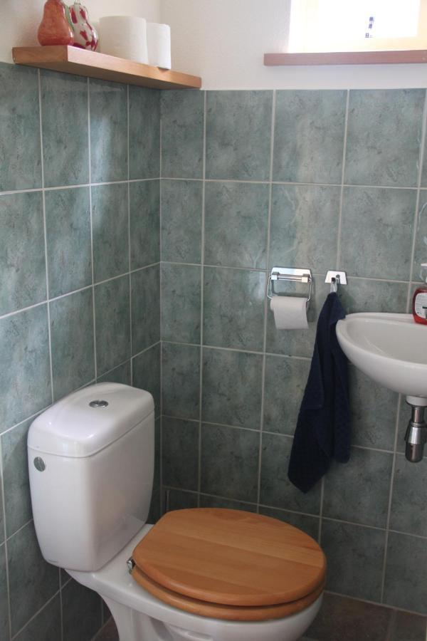 Vakantiehuisje Achter Odiliapeel Экстерьер фото
