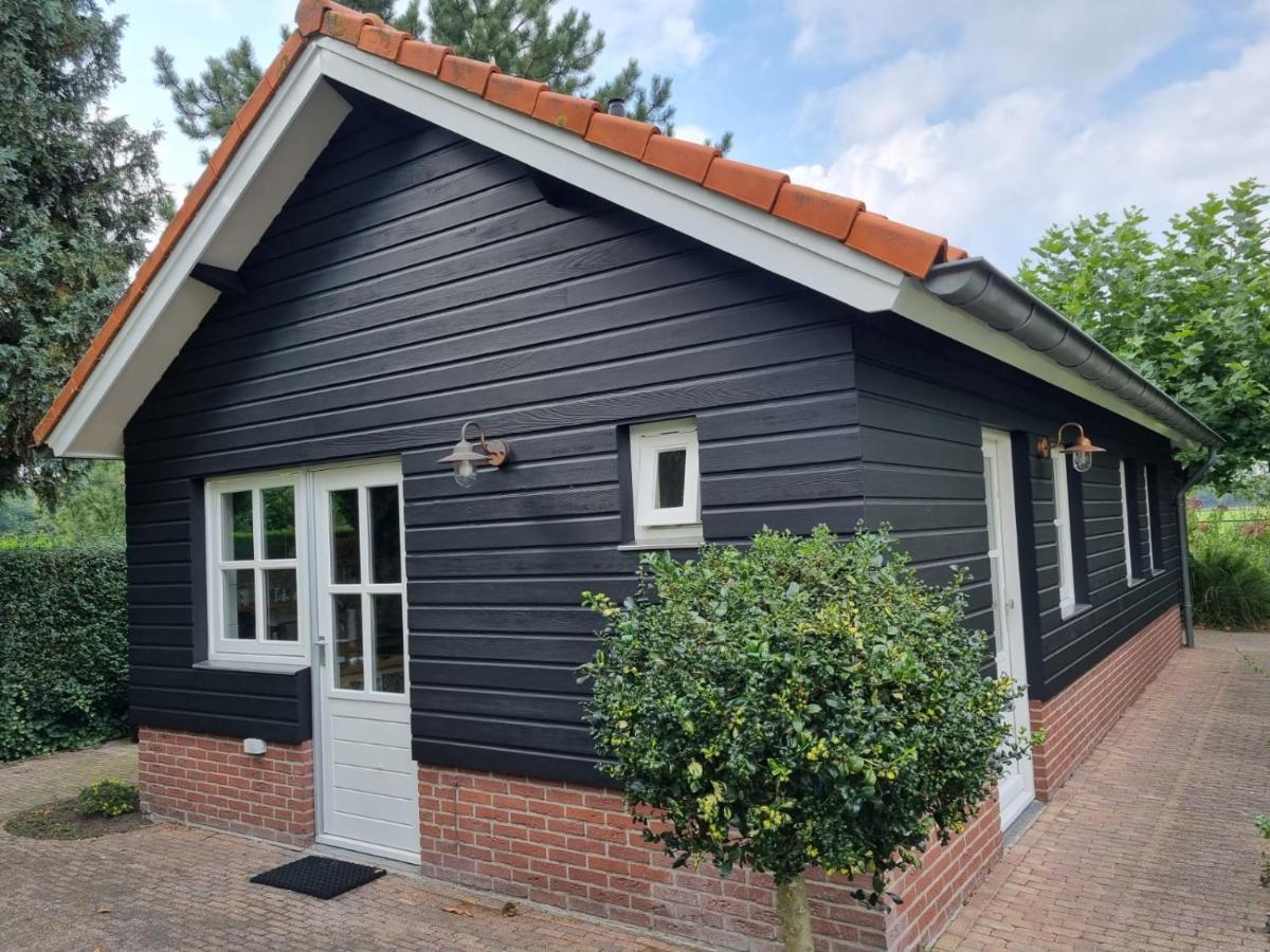 Vakantiehuisje Achter Odiliapeel Экстерьер фото